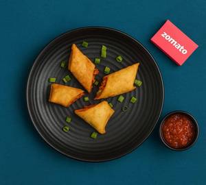 Noodles Spring Roll (2 Pcs)
