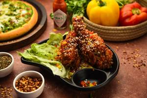 Classic Fried Chicken In Honey Chilli Sauce (2 Pcs)