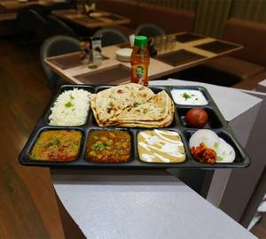 Shri Golden Thali [Serves 1]