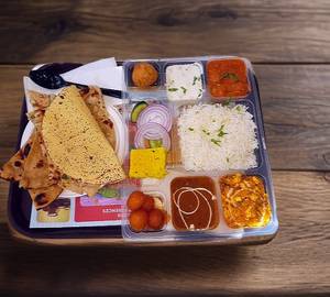Deluxe thali