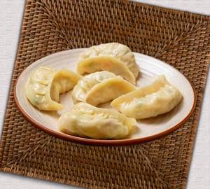 Veg momos [ 6 pieces ]