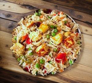 Soyabean Matar Paneer Biryani [ Half ] Plate