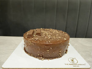 Kitkat Chocolate Cake