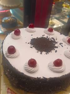 Black forest cake large (1kg)