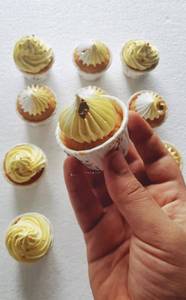 Vanilla cup cake [1 pieces]