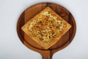 Cheesy Puffy Garlic Bread