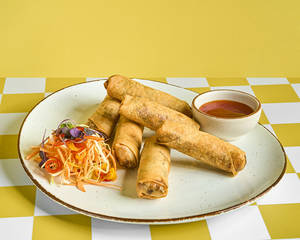 Mini Spring Rolls (served With Sour Cream And Spicy Mayo)