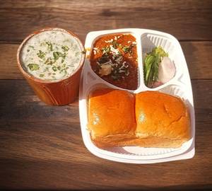 Pav Bhaji With Buttermilk [2 Pav]
