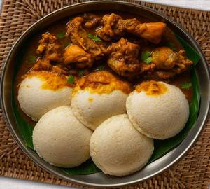 Idli + chicken curry [6 pieces]