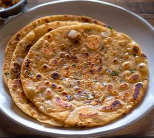 Butter onion paratha