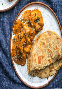 Butter Chicken With 2 Paratha