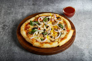The Famous Asha Crust Pizza (8 Inch , Thick Crust,6 Slices)
