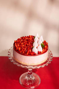 Strawberry Cheese Cake - 600 Gms
