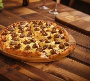 Chicken Cheese Pizza