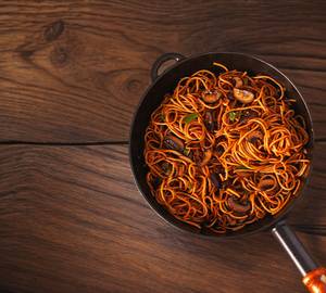 Schezwan Mushroom Noodles