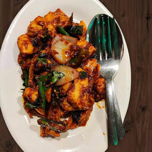 Chilli Chicken In Curry Leaves