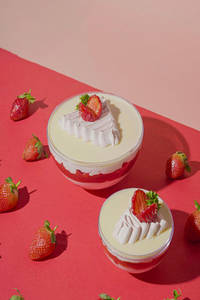 Strawberry Globe Dessert Small - 250 Gms