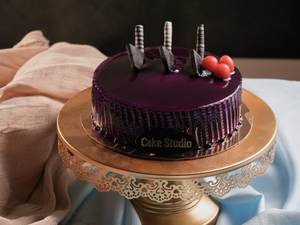 Black Currant Cake