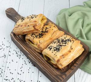 Chicken Curry Puff ( Per Pc)