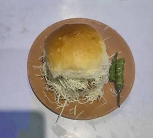 Regular Cheese Vadapav