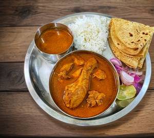 Chicken Curry 6 Roti & Rice