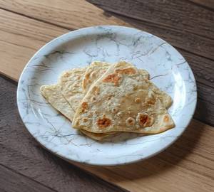 Triangle paratha