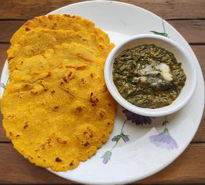 Makki ki Roti with sarso ka saag