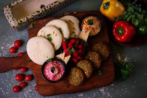 Mezze Platter (immunity Booster) (chef's Special)
