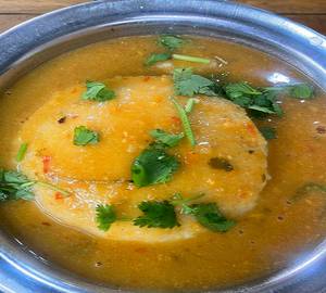 Sambar Idly (2 pc)