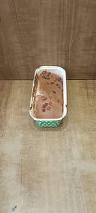 Vanilla Choco Chips Bar Cake
