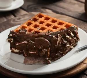 Oreo full loaded waffle