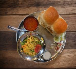 Potato single vada sample with 2 paas