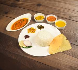 Ruhi fish kalia thali