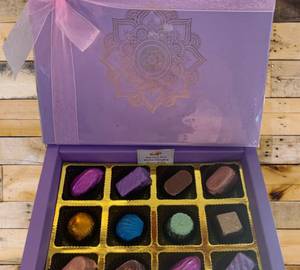 Mauve Plain 12 Cavity Box [ Assorted Chocolate ]