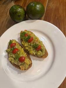 Avacado Guacamole Toast (2 Slices) (chef's Special)