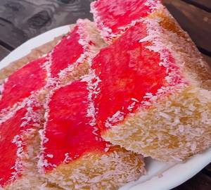 Honey cake piece