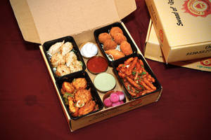 Momo Maharaja Party Box