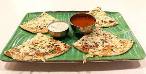 Cheese Chilly Garlic Uttapam