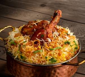 Hyderabadi chic. dum biryani