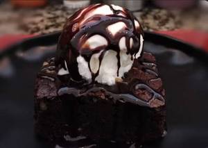 Brownie With Ice Cream