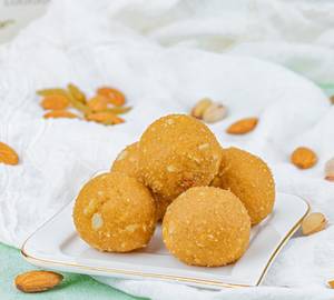 Besan Ke Laddu Desi Ghee