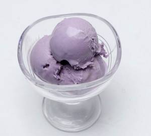 Black Currant Sundae