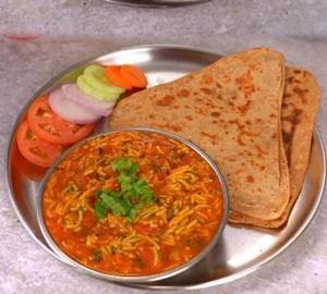 Paratha(3pcs)+sev tamater(250ml)