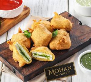 Paneer Pakoda (100 Gram)