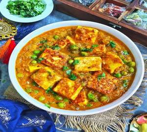 Matar Paneer