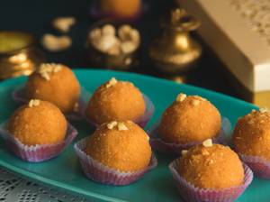 Besan Laddu