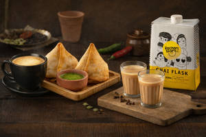 Punjabi Aloo Matar Samosa (2 Piece.) With Chai/coffee