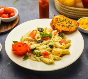 Cheesy Alfredo Pasta