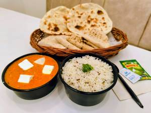 Butter Paneer Masala Combo