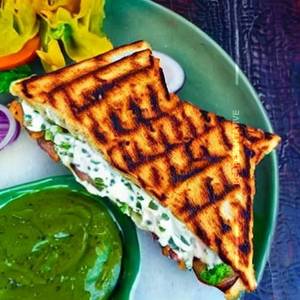 Tandoori mayo sandwich